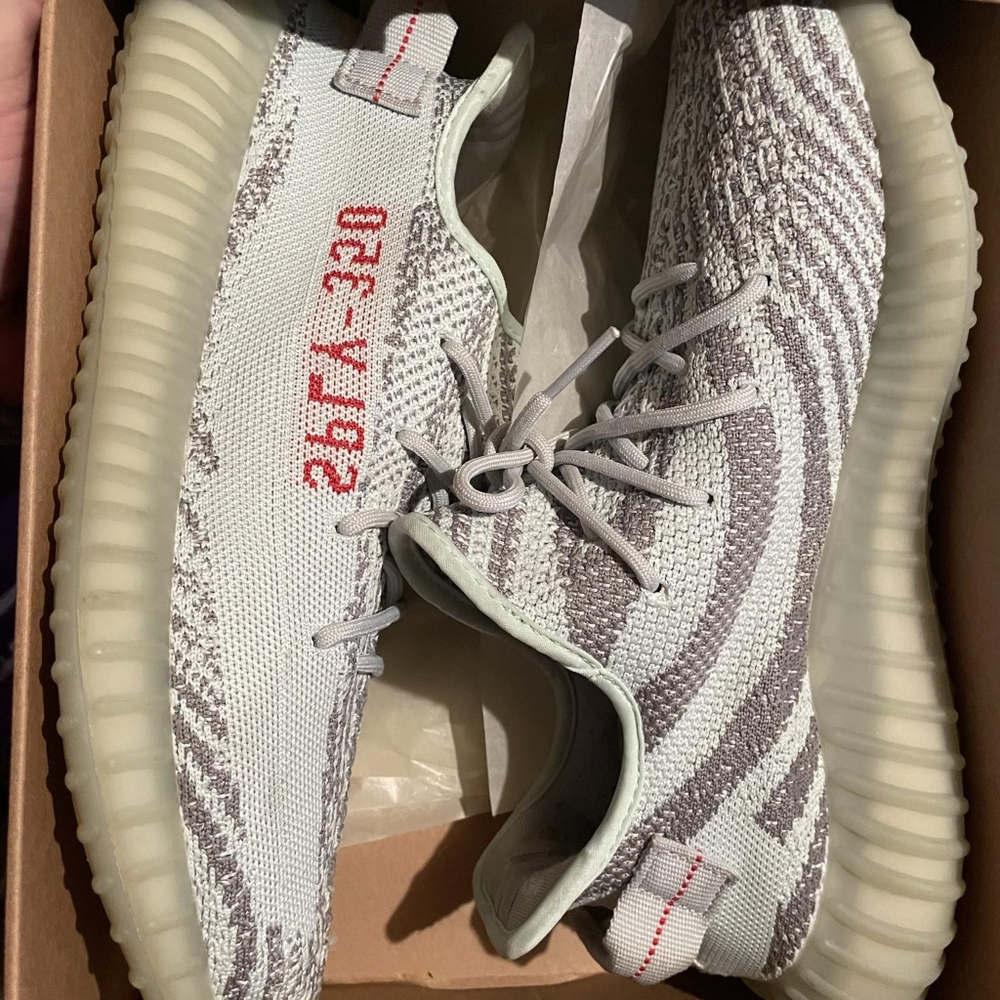 Yeezy 350 v2 "blue tint" size 11
